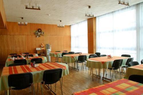 Park Hotel Ķekava Екстериор снимка