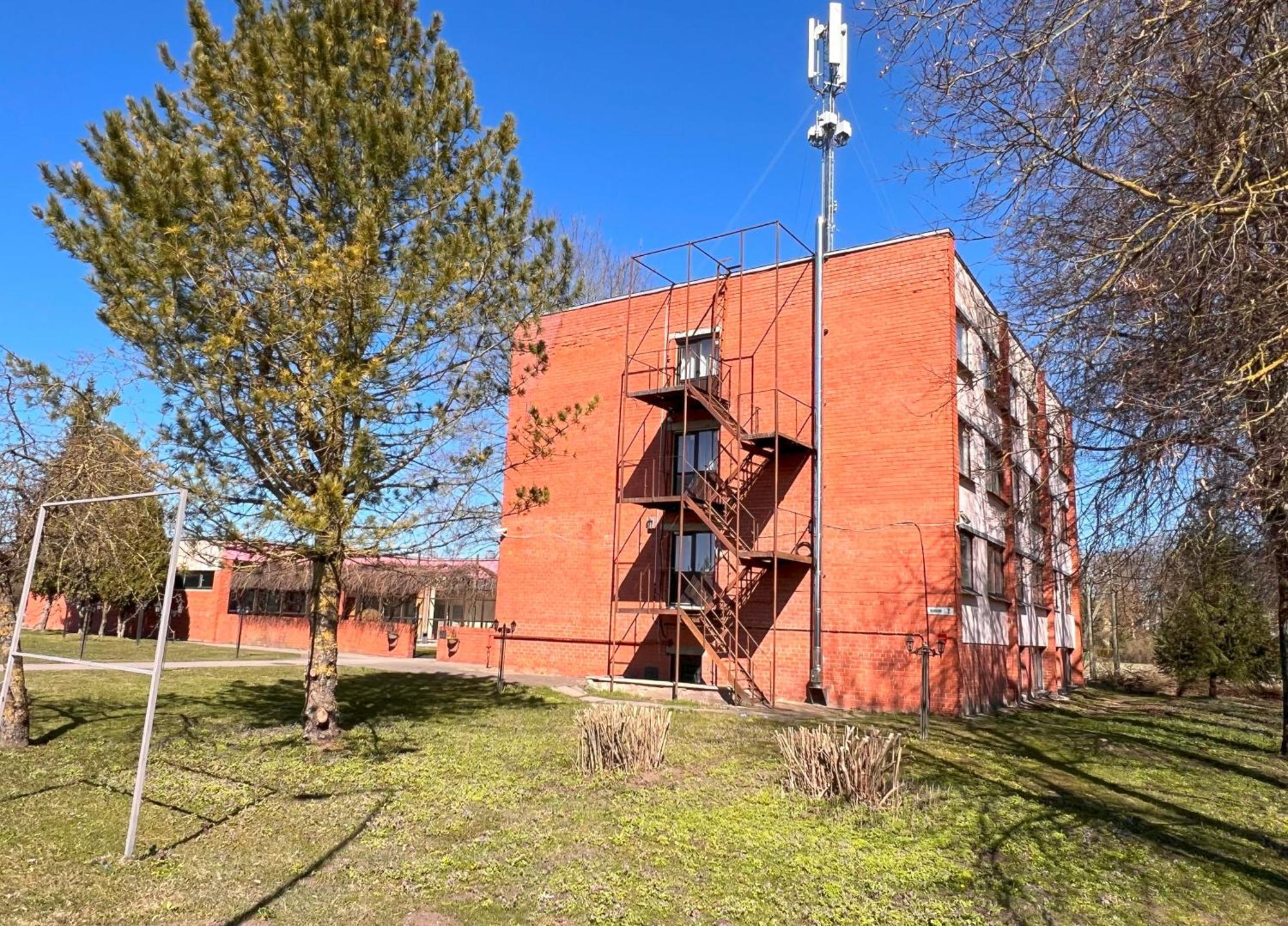 Park Hotel Ķekava Екстериор снимка