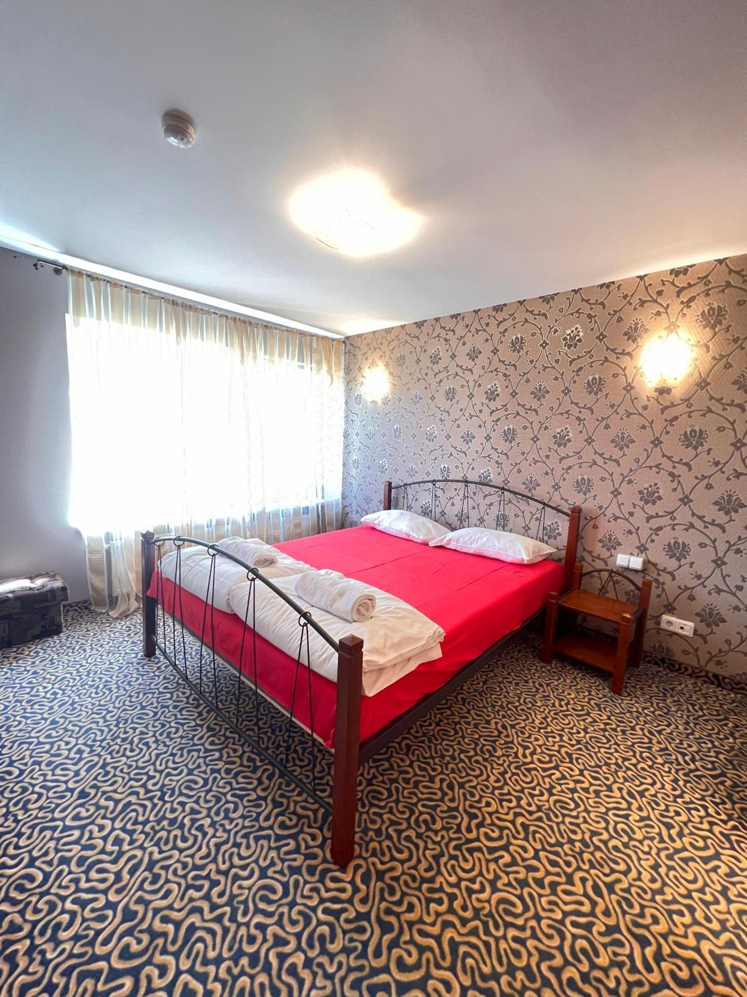 Park Hotel Ķekava Екстериор снимка