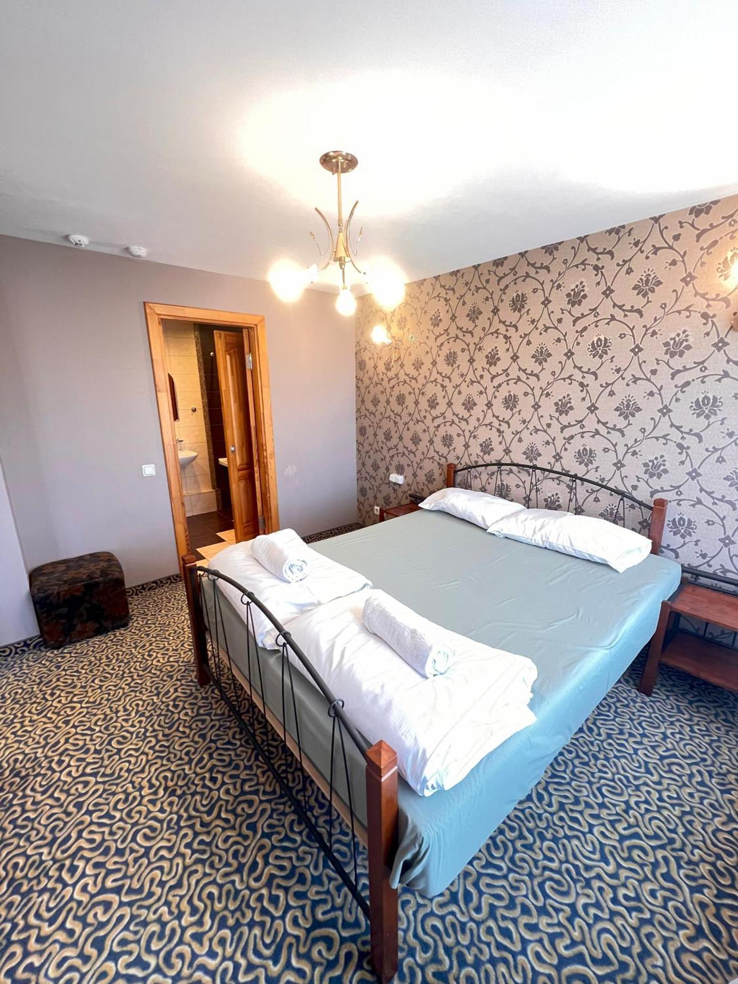 Park Hotel Ķekava Екстериор снимка